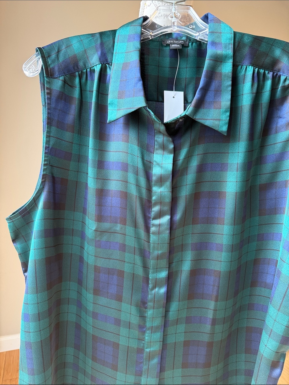 Ann Taylor NWT Dark Green/Blue/Black Watch Tartan Plaid Classic Sleeveless Shirt
